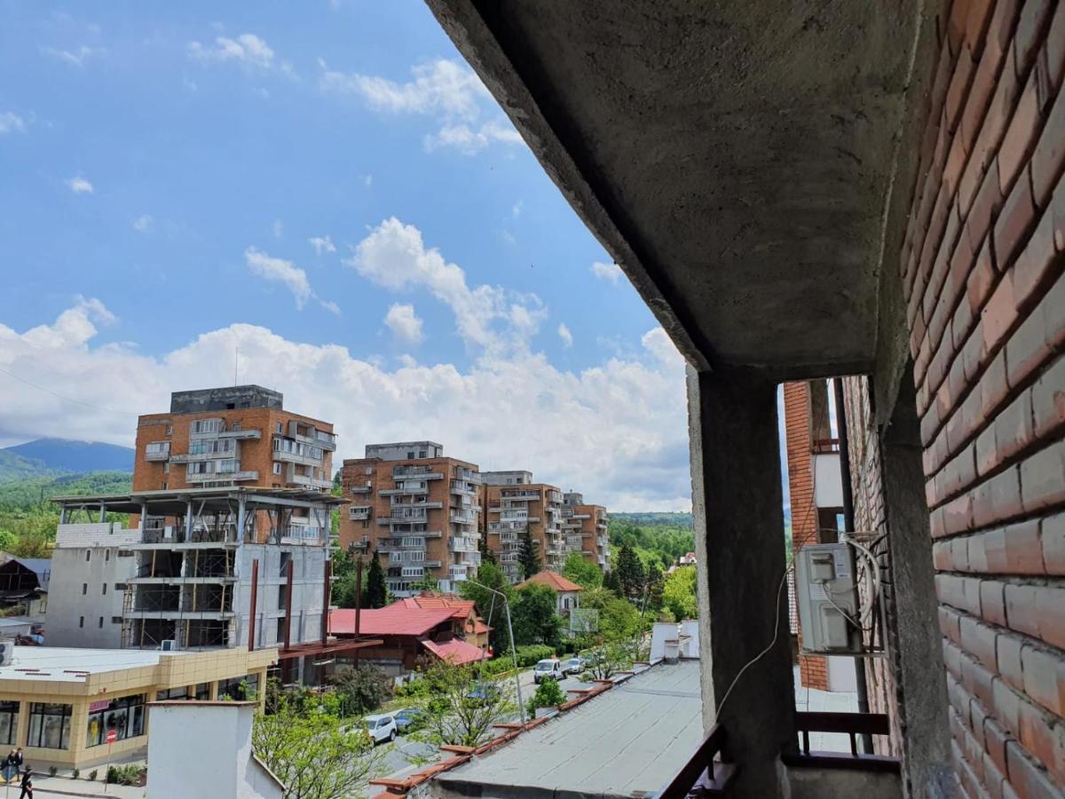 Hotel Petroşani Exterior foto